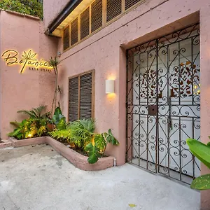 4* Hotel Botanica Casa Manila By Housy Host